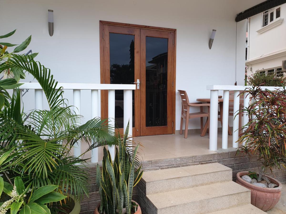 La Maison Hibiscus Self Catering Accommodation Vịnh Beau Vallon Ngoại thất bức ảnh