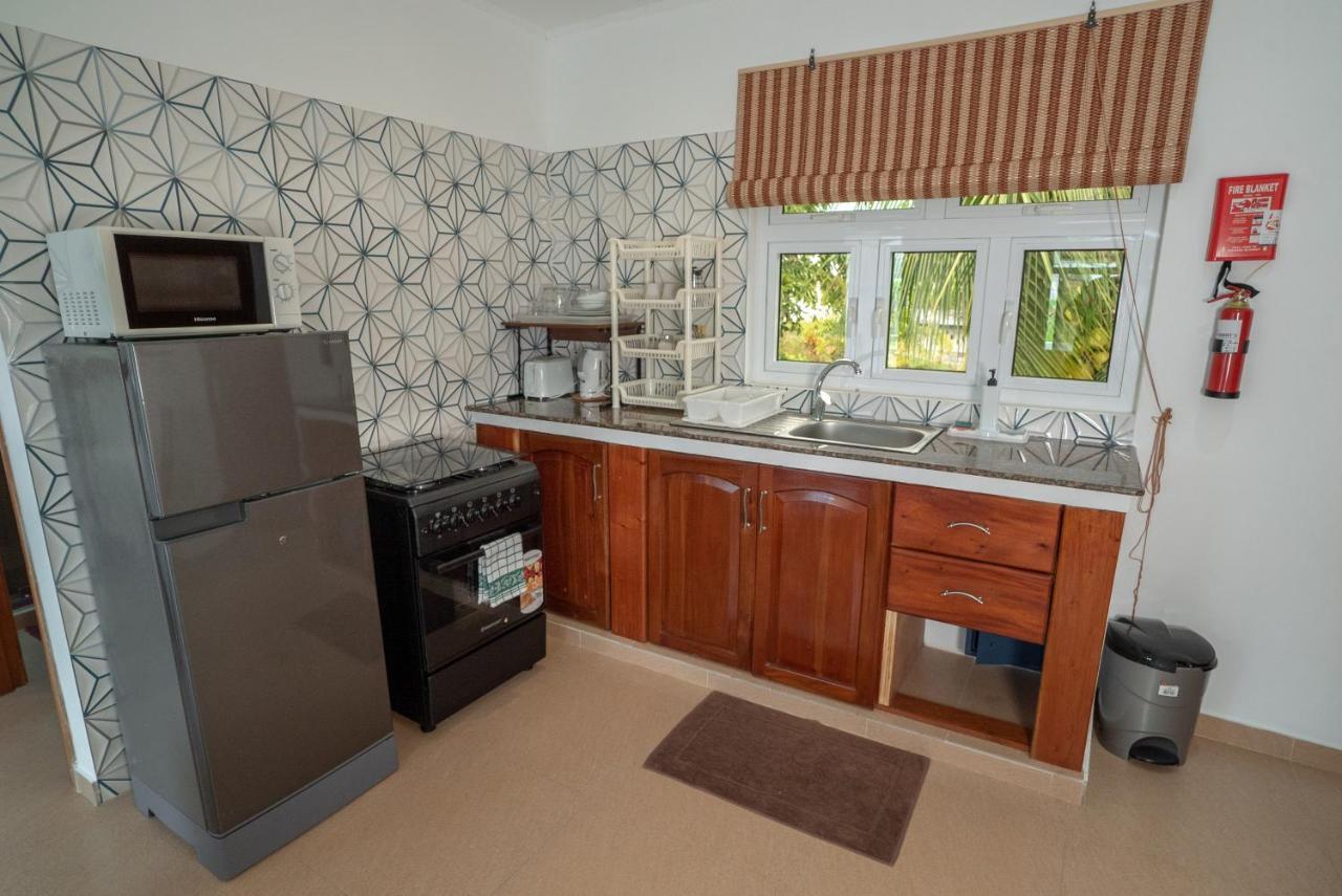 La Maison Hibiscus Self Catering Accommodation Vịnh Beau Vallon Ngoại thất bức ảnh