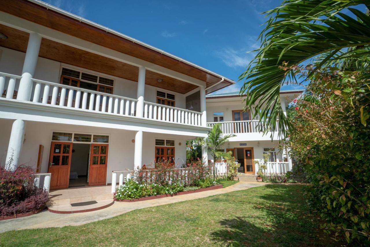 La Maison Hibiscus Self Catering Accommodation Vịnh Beau Vallon Ngoại thất bức ảnh