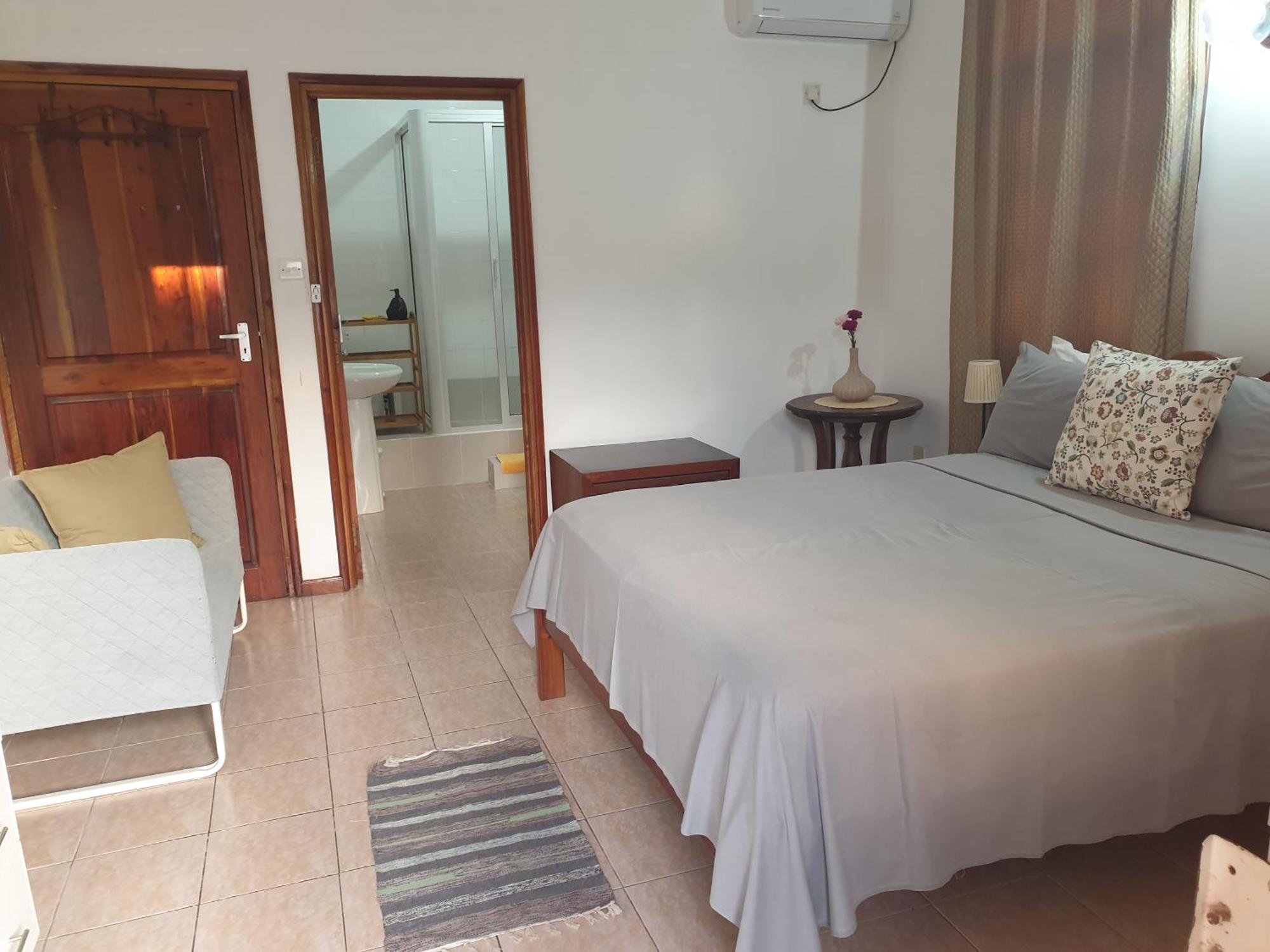 La Maison Hibiscus Self Catering Accommodation Vịnh Beau Vallon Ngoại thất bức ảnh