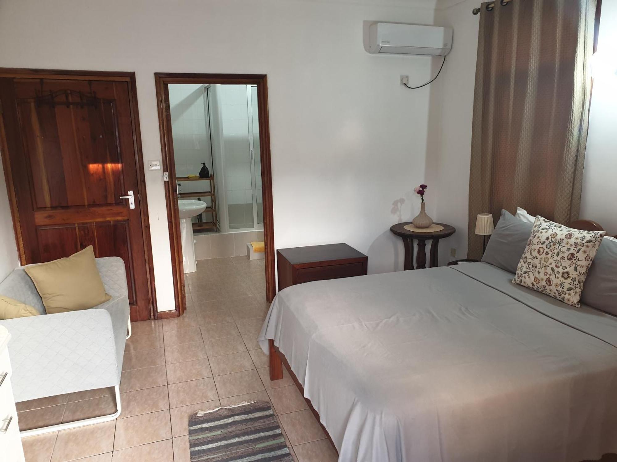 La Maison Hibiscus Self Catering Accommodation Vịnh Beau Vallon Ngoại thất bức ảnh